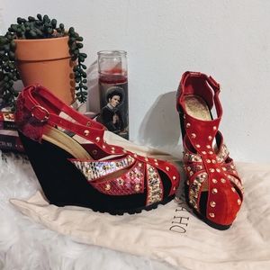 Titikaka x Johanna Ho Red Spiked Snake Wedge Pumps